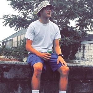 Meet your Posher, Hugh